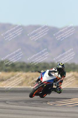 media/Oct-30-2025-Racers Edge (Thu) [[dabbdaf680]]/3-B Group/Session 4 Turn 16/